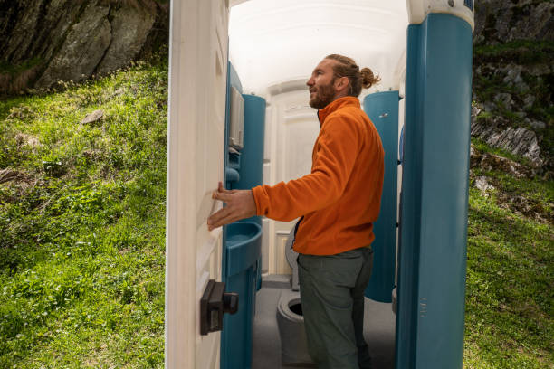 Porta potty delivery and setup in Forest Grove, OR